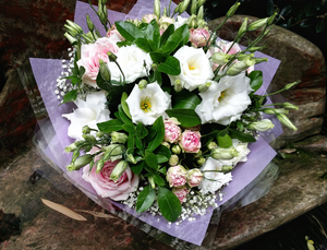 White And Pink - HTM4015 - Yeomans Flowers